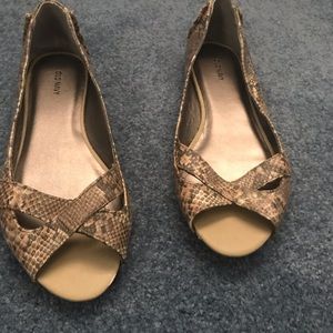 Faux Snake skin flats